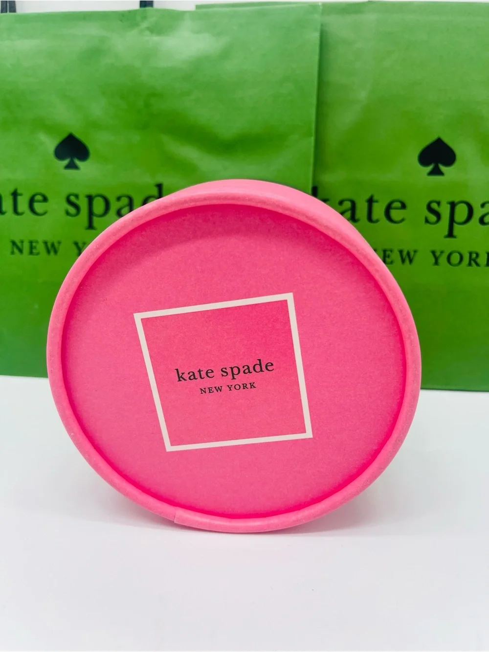 kate spade Hot Pink & Dark Green Round Gift Box with Gold Trim New